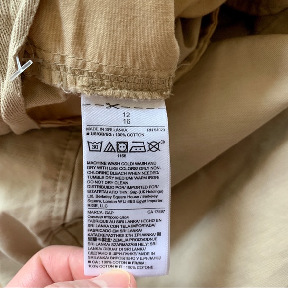 Gap GF Roll Up Shorts - Picture 4 of 5